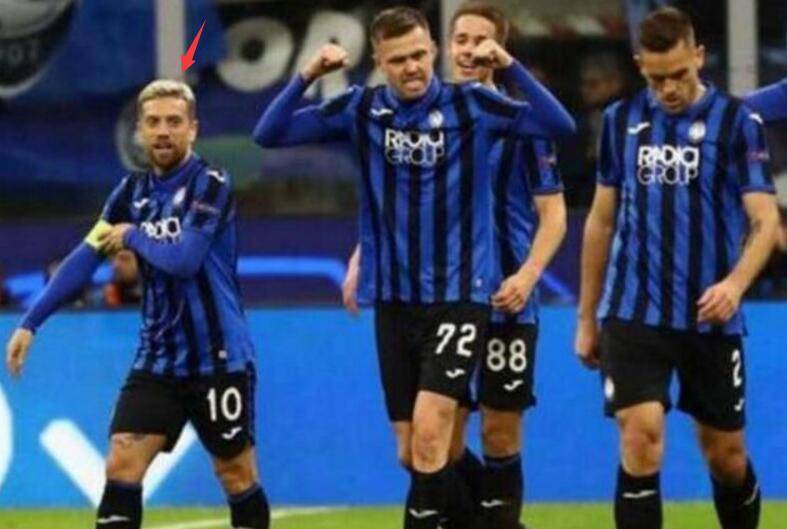  AC米兰签下年轻前锋增强锋线实力  