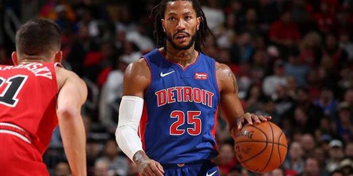  坎宁汉全面发挥活塞不敌公牛